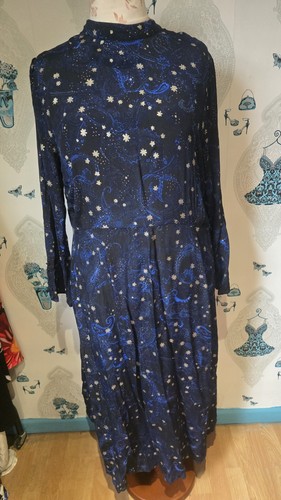 Beautiful blue gold paisley - blue,