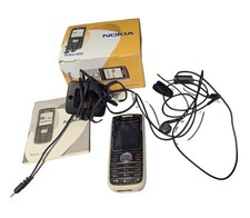 Nokia 1650 Beige Mobile Phone With AC-3X Charger & Headphones Boxed