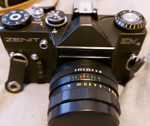 Zenith 35mm slr camera - zenith, em