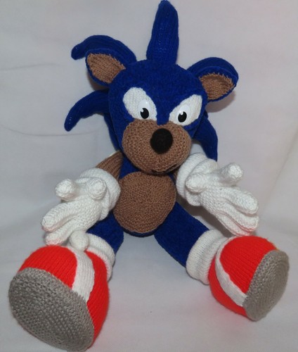 Sonic the hedgehog knitting
