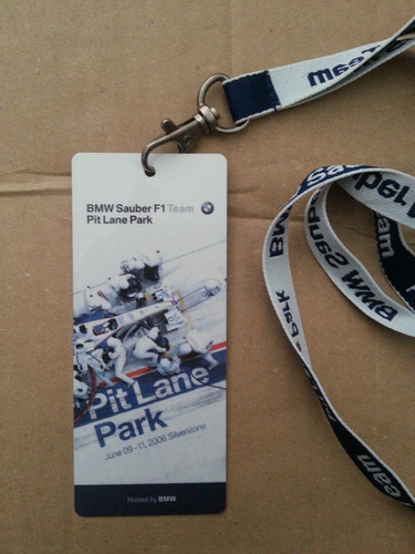 Bmw sauber team pit - bmw,