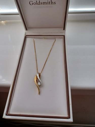 Goldsmiths 9ct gold necklace - gold,