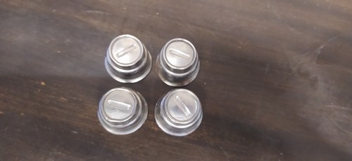 Jaguar locking wheel nut caps
