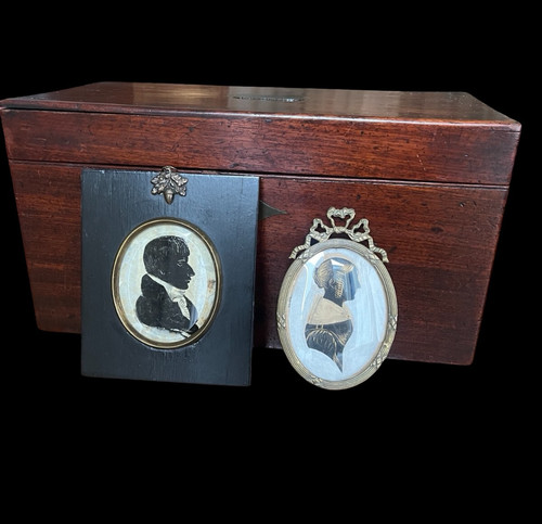 Two portrait silhouettes - two,