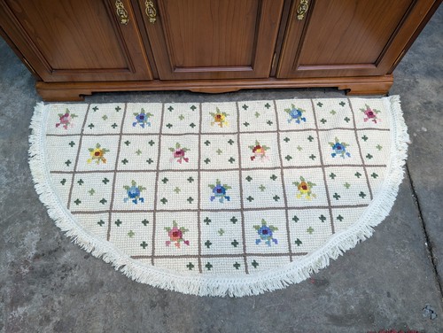 Rug floral white - rug, brown