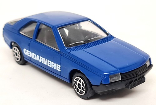 Solido renault fuego - solido,