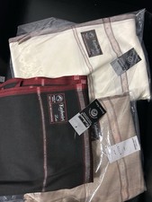 White: White 100% wool