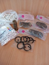Assorted curtain rings and hooks preowned