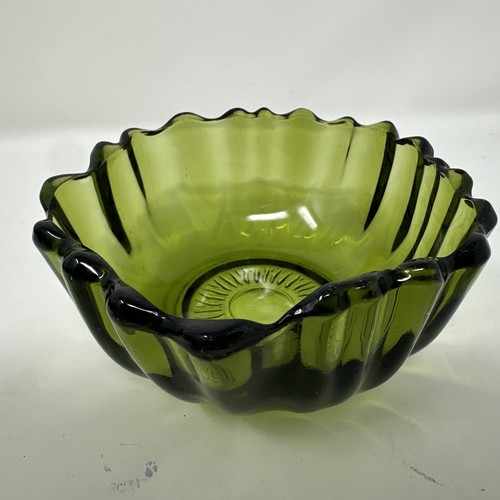 Vintage 1970 avocado green - avocado,