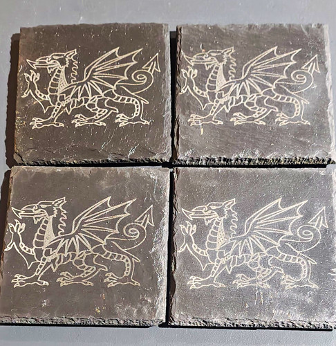 Welsh dragon draig goch - dragon/,