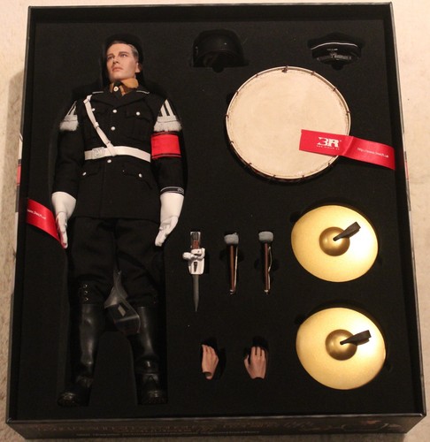 Did action figure german aaron - action,