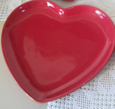1 x ATTRACTIVE HEART SHAPED