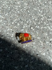 Vintage FREMLINS ALE Elephant Brewery Enamel Lapel Badge 