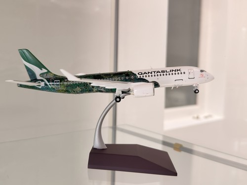 Gemini 200 qantas link a220 - gemini,