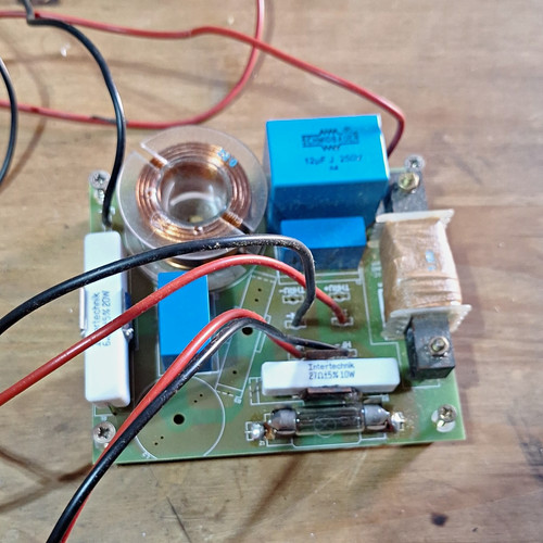 Audio way speaker - hk,