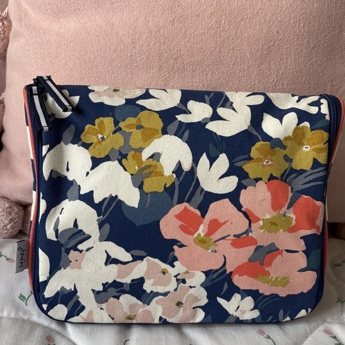 Joules navy floral makeup - joules,
