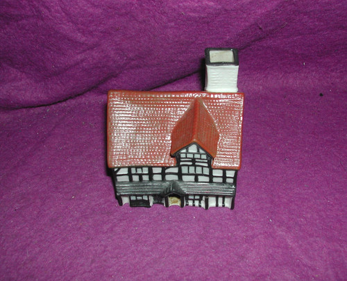 Goss china cottage half - goss,