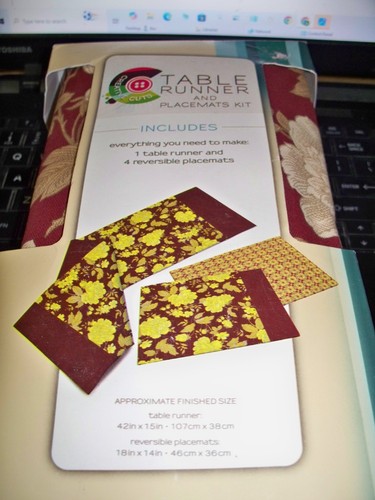 Fabric kit for table - kit,