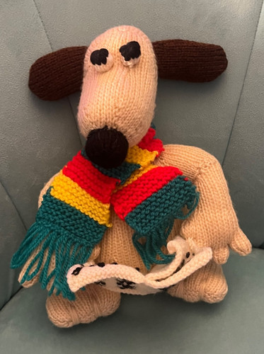 Hand knitted gromit - gromit, handmade