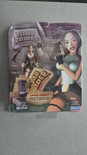 Playmates tomb raider - tomb,