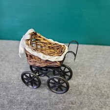 Dolls House Victorian Wicker Pram Empty 1:12 Scale Miniature Nursery  
