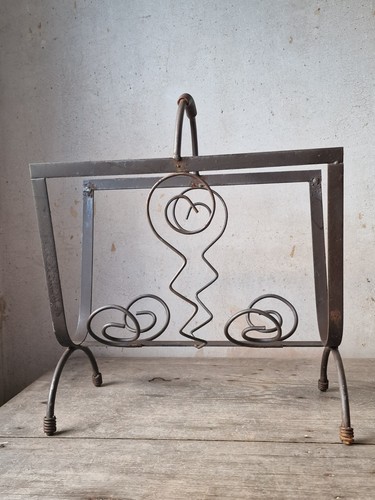 Wrought iron magazine - magazine, log