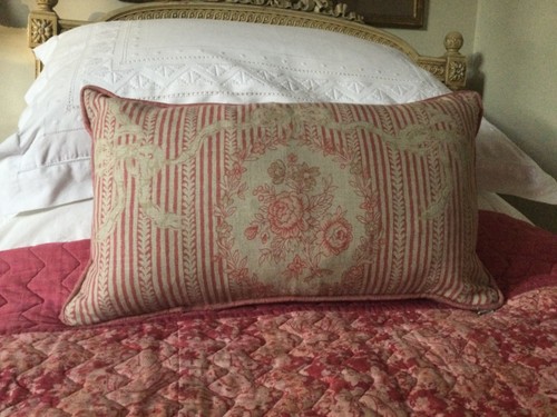 Kate forman piped edge - edge, cushion