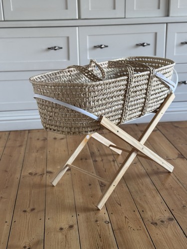 Baby moses basket and - , stand