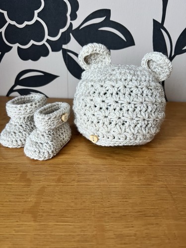 Handmade months beige - handmade,