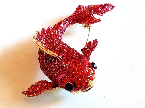 Koi fish brooch pendant - koi, brooch/pendant!red