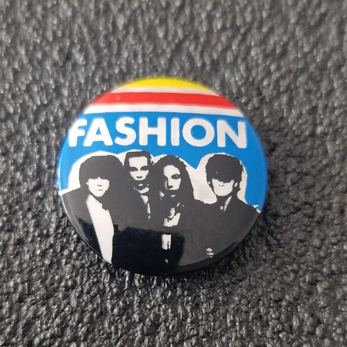 Vintage 1980s fashion badge - vintage,