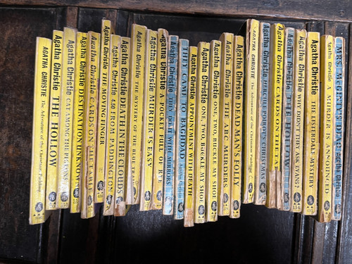 Agatha christie fontana 26x - agatha,