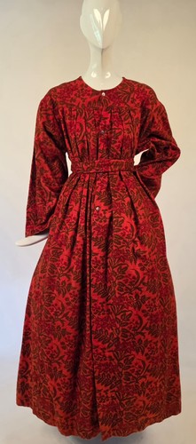 Victorian 19th red - +, black