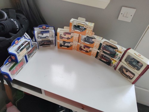 Large collection lledo days - of,
