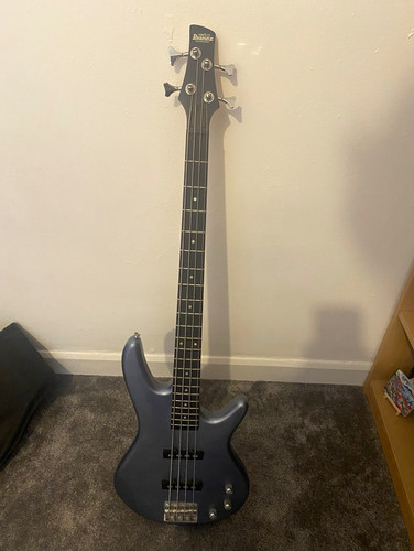 Ibanez metallic blue bass - metallic,