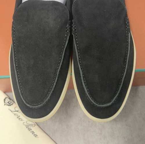 Loro piana black - loro, walk
