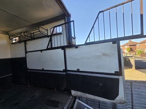 Ton horsebox partitions - ton,