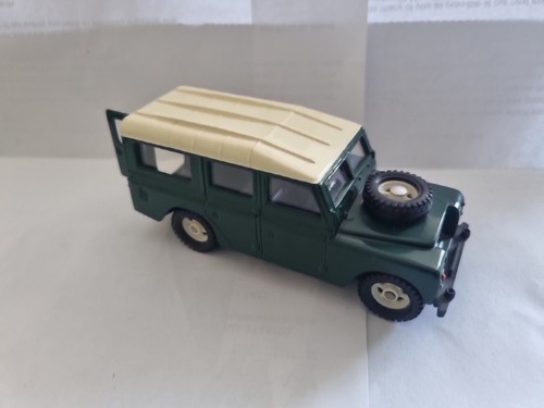 Corgi land rover 109 - wb, green