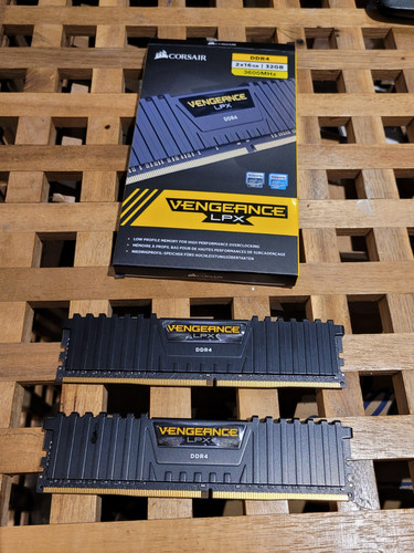 Corsair vengeance lpx - corsair, 32gb