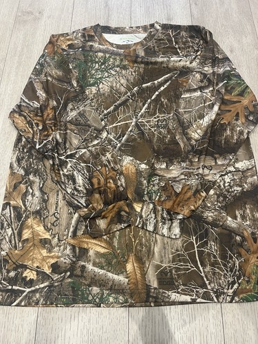 Real tree camouflage men - tree,