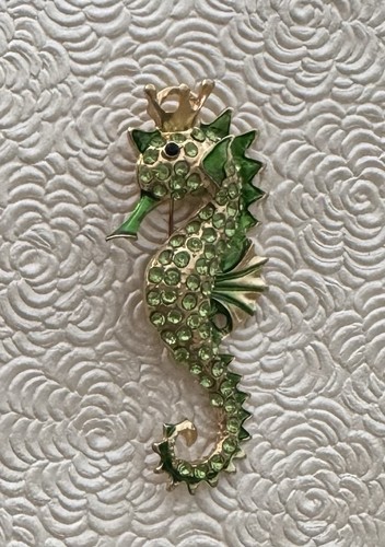 Seahorse brooch pendant - brooch,