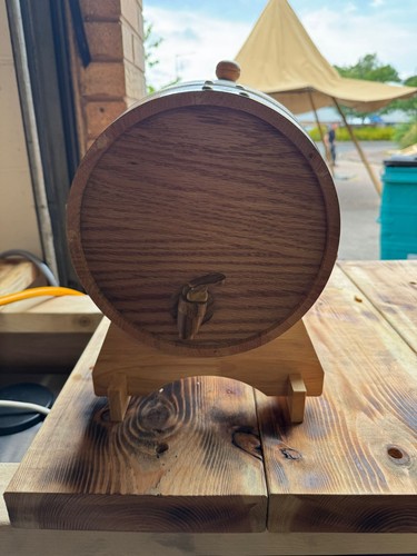 Oak aging barrel with - oak, stand