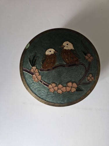 Brass enamel round trinket box - brass,