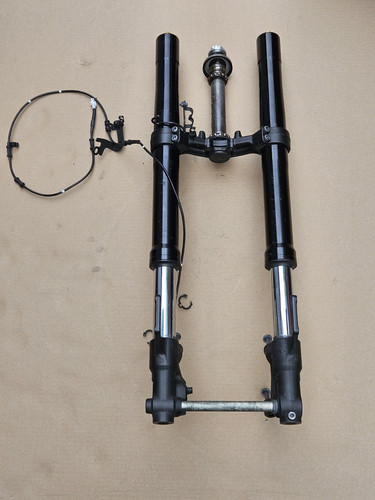 Yamaha yzf r7 pair - 22-23-24-25,