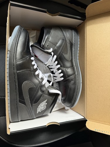 Air jordan mid - jordan,