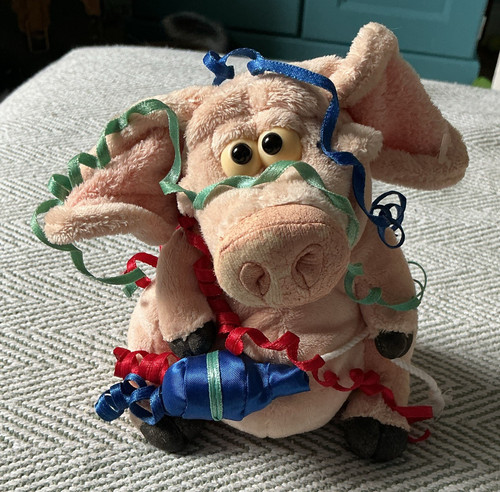 Piggin plush pig soft toy - pig, with
