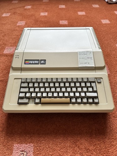 Apple iie computer pal - apple,