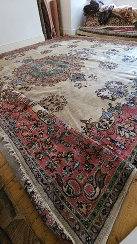 Large hand knotted isparta - hand,