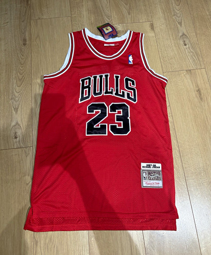 Mitchell ness chicago bulls - mitchell,