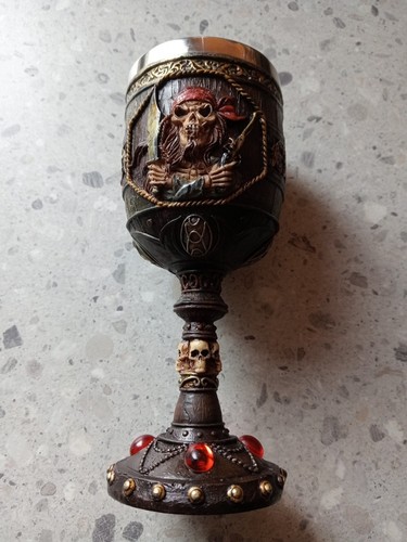 Pirate skull goblet - goblet, skeleton